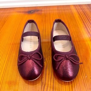Beautiful brand new metallic burgundy Noralee toddler ballet flats! Size 6!